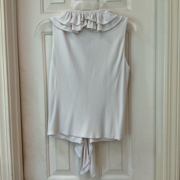 Authentic Douglas Hannant Ruffle Front, V-Neck, Sleeveless Top in Ivory, Sz 6 - Picture 6 of 9